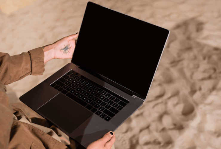 A laptop billentyűzet az egyik leggyakrabban meghibásodó alkatrész, hiszen napi szinten használjuk, ezért a javításra gyakran szükség lehet.