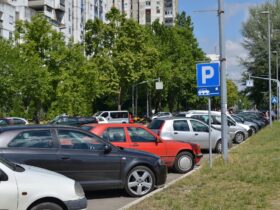A lakossági parkolási engedély rendszere azért jött létre, hogy megkönnyítse a helyiek számára a közterületi parkolást.